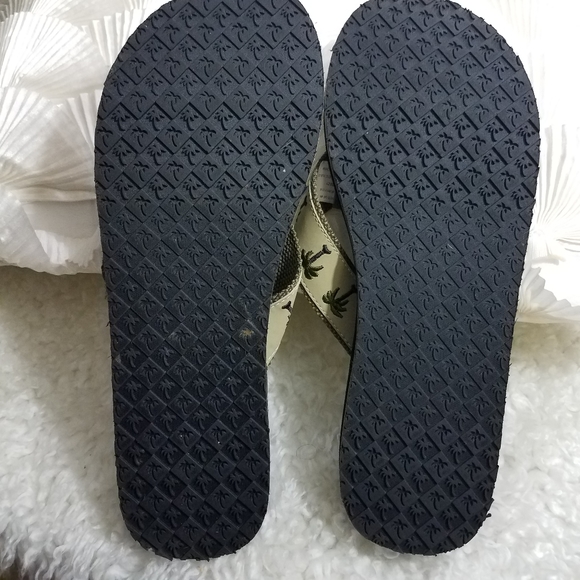 margaritaville thong sandals